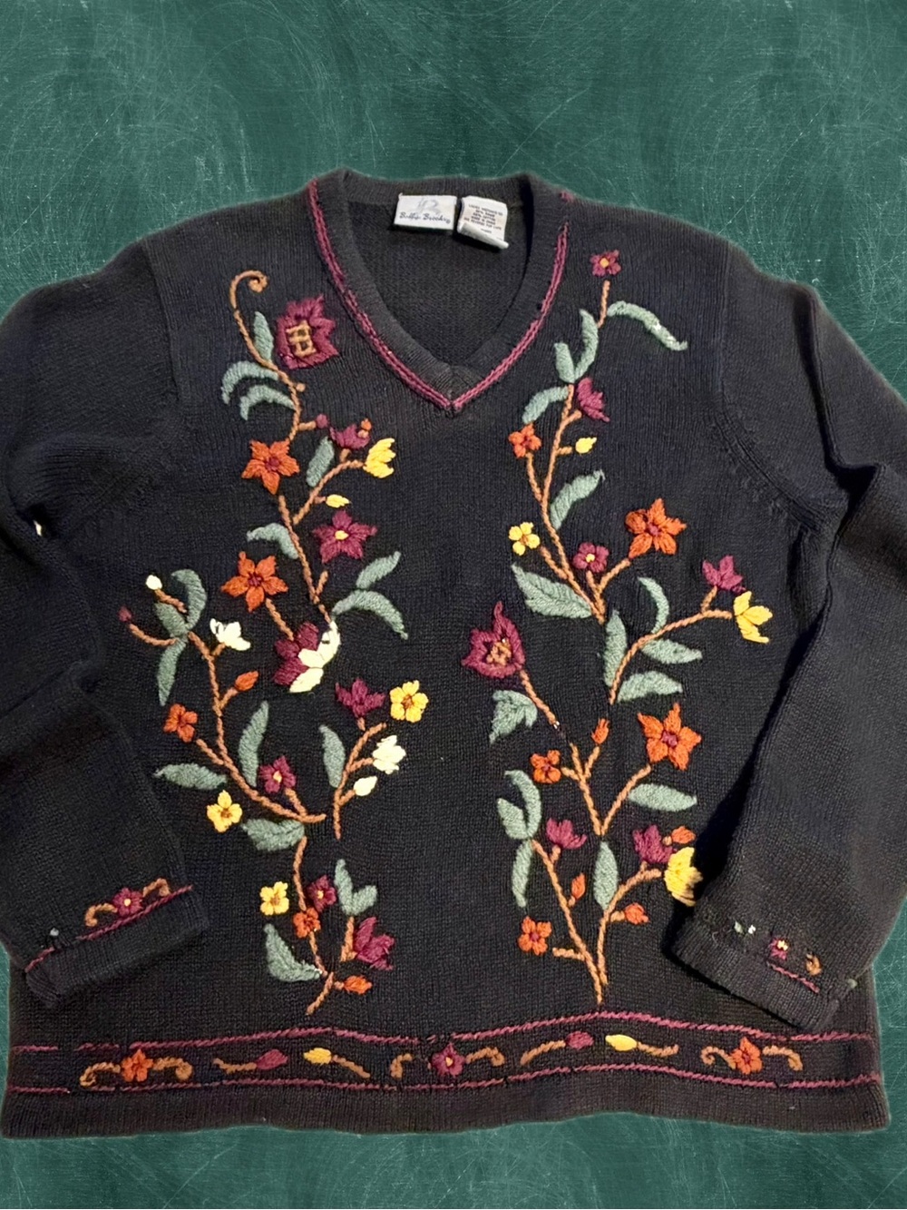 VINTAGE woodland‎ flower vine knit sweater yarn embroidered floral dark cottage